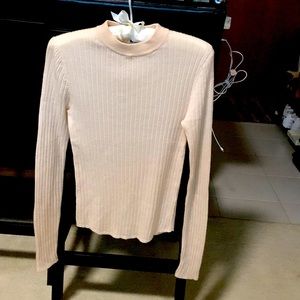Uniqlo woman sweater